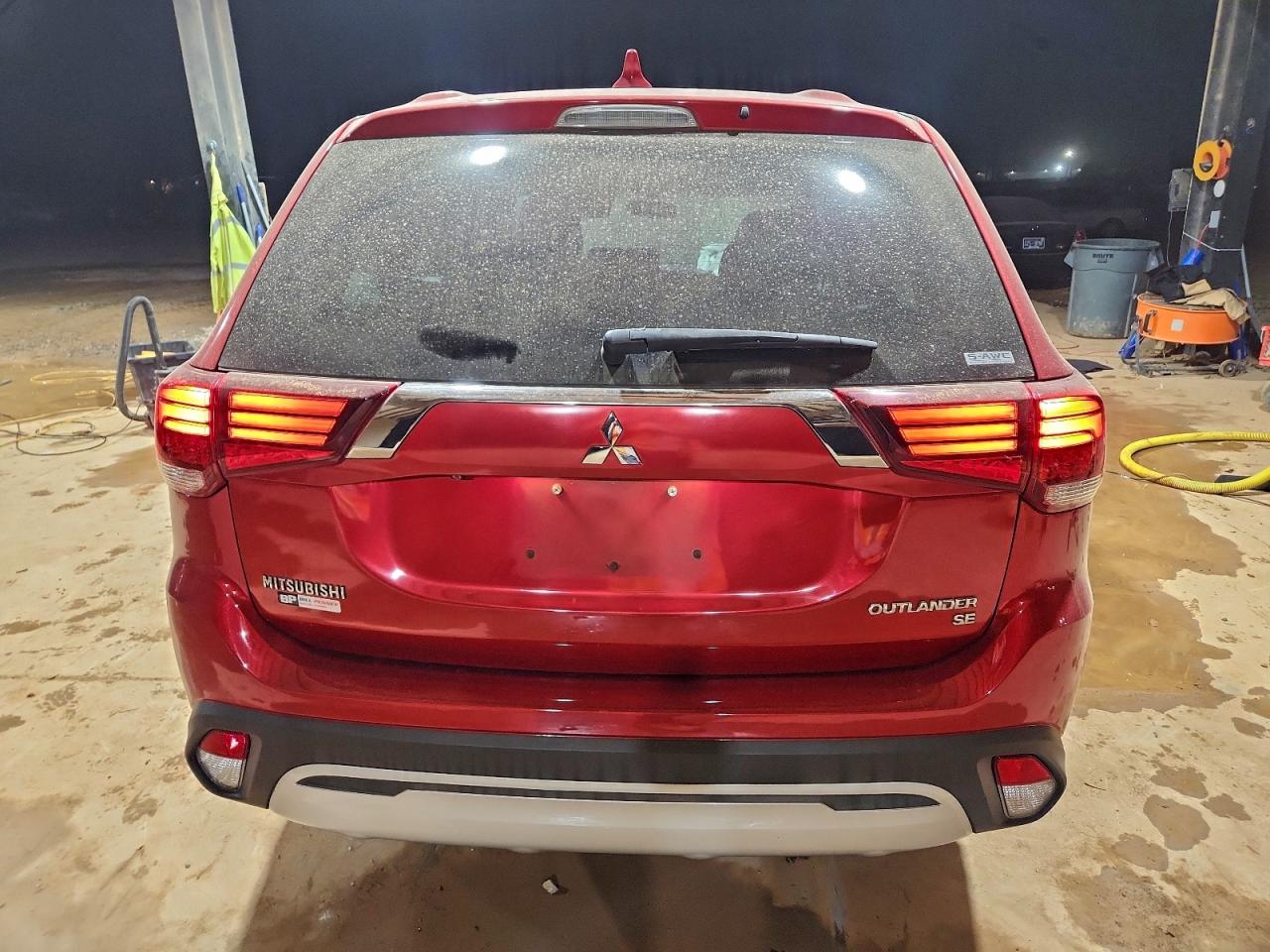 2019 MITSUBISHI OUTLANDER SE photo 6