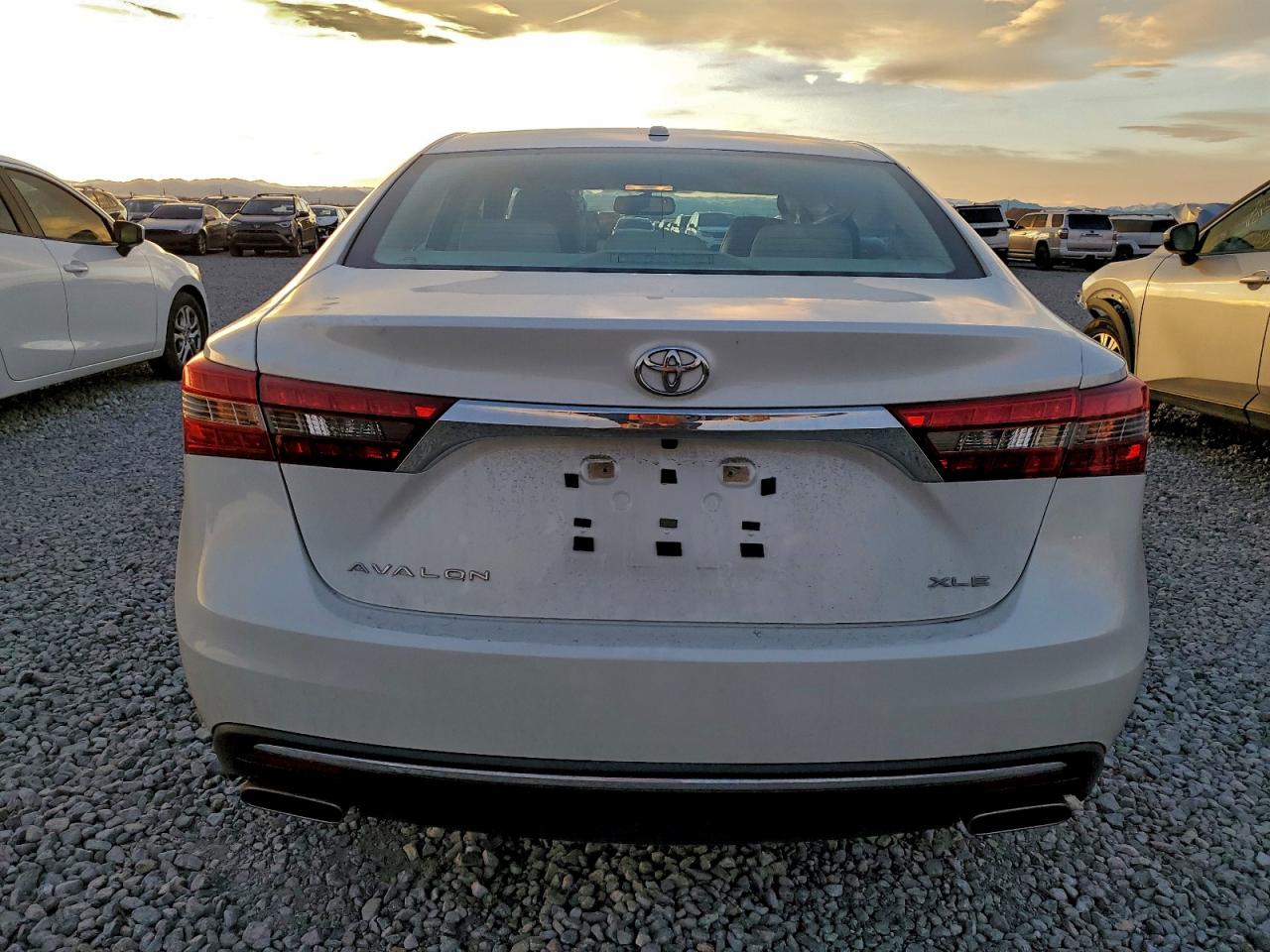 2016 TOYOTA AVALON XLE photo 6