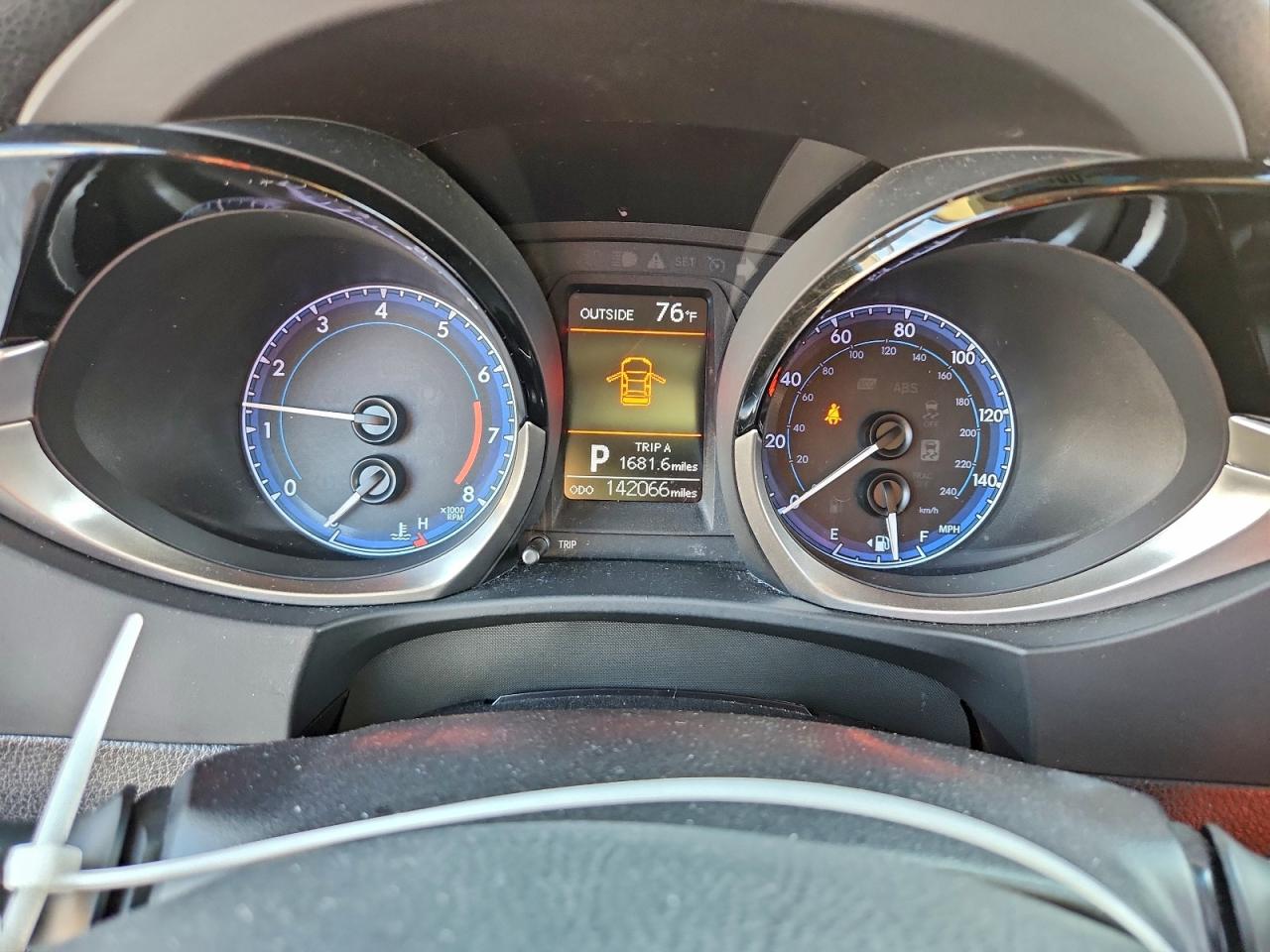 2015 TOYOTA COROLLA L photo 17