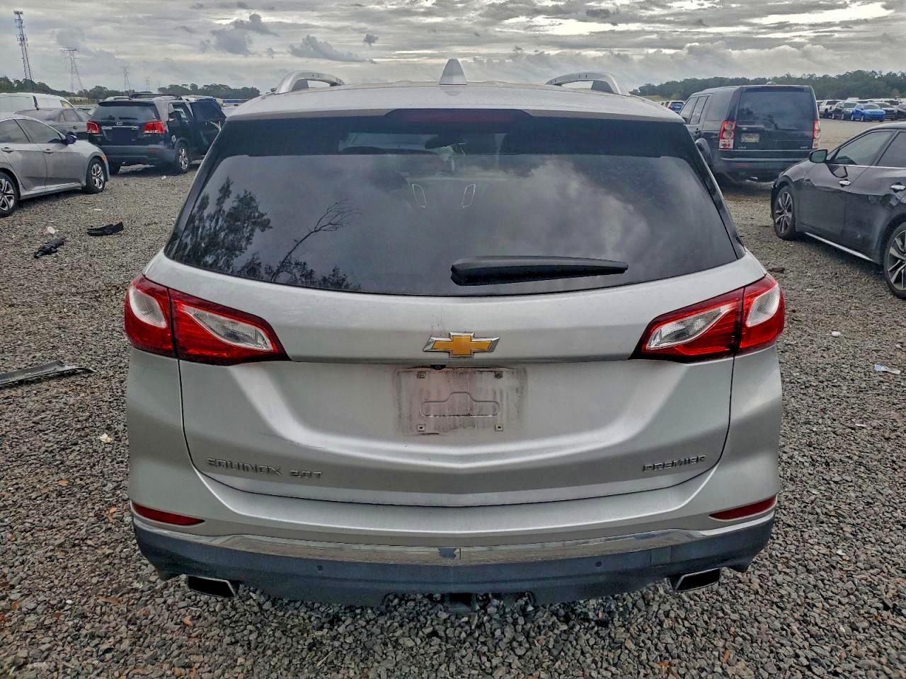 2020 CHEVROLET EQUINOX PREMIER photo 6