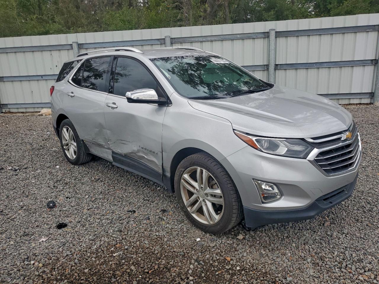 2020 CHEVROLET EQUINOX PREMIER photo 4