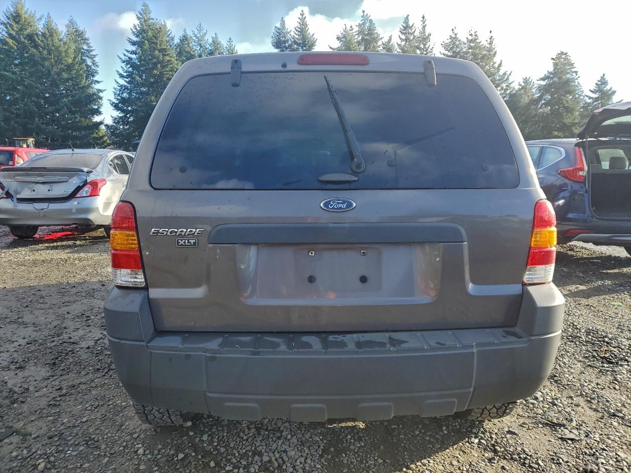 2005 FORD ESCAPE XLT photo 6