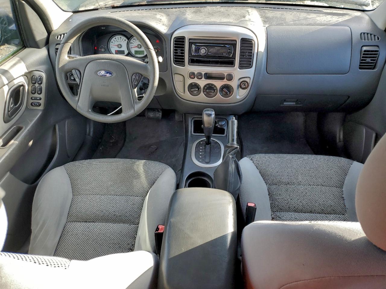 2005 FORD ESCAPE XLT photo 8
