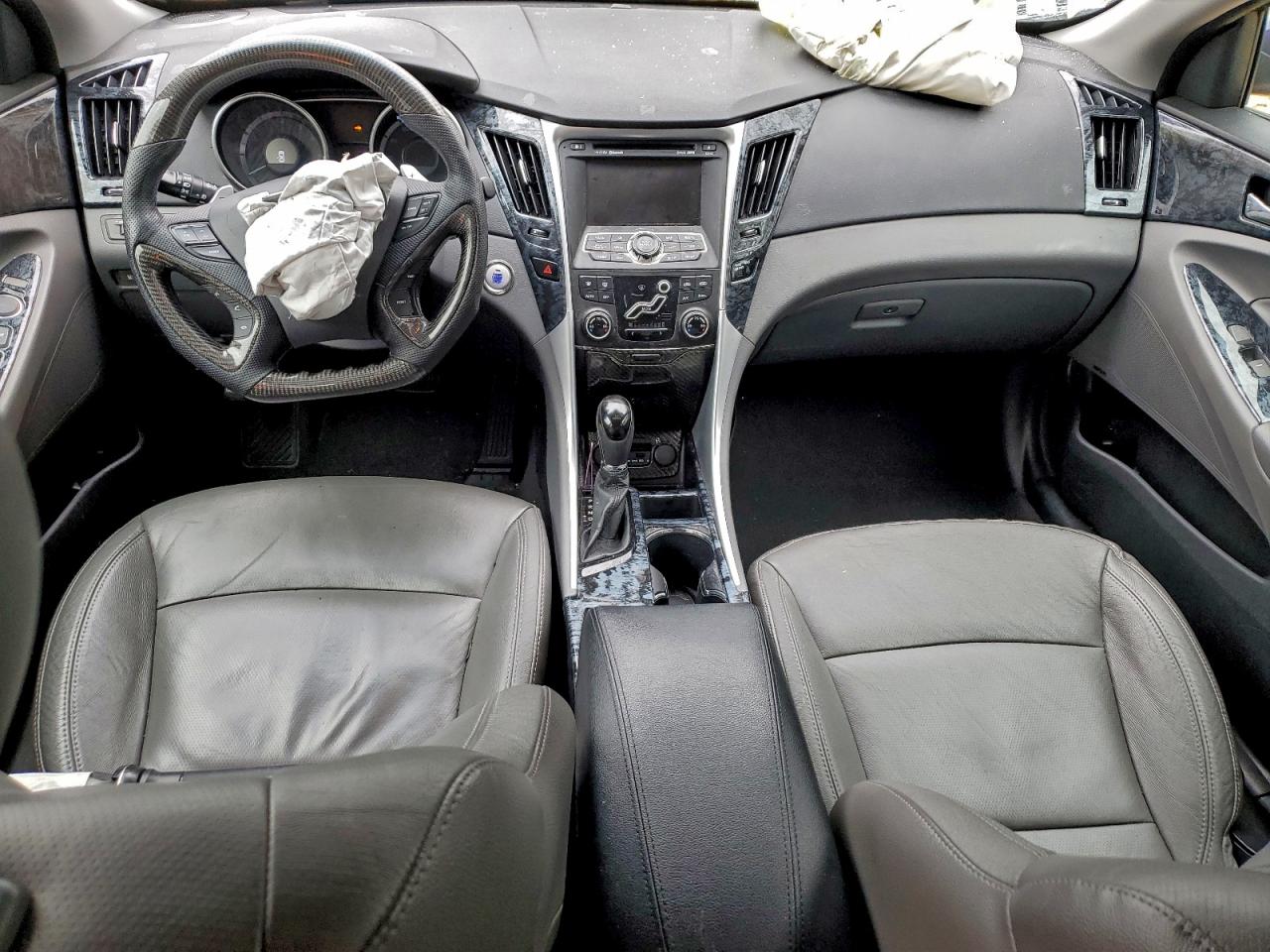 2011 HYUNDAI SONATA SE photo 8