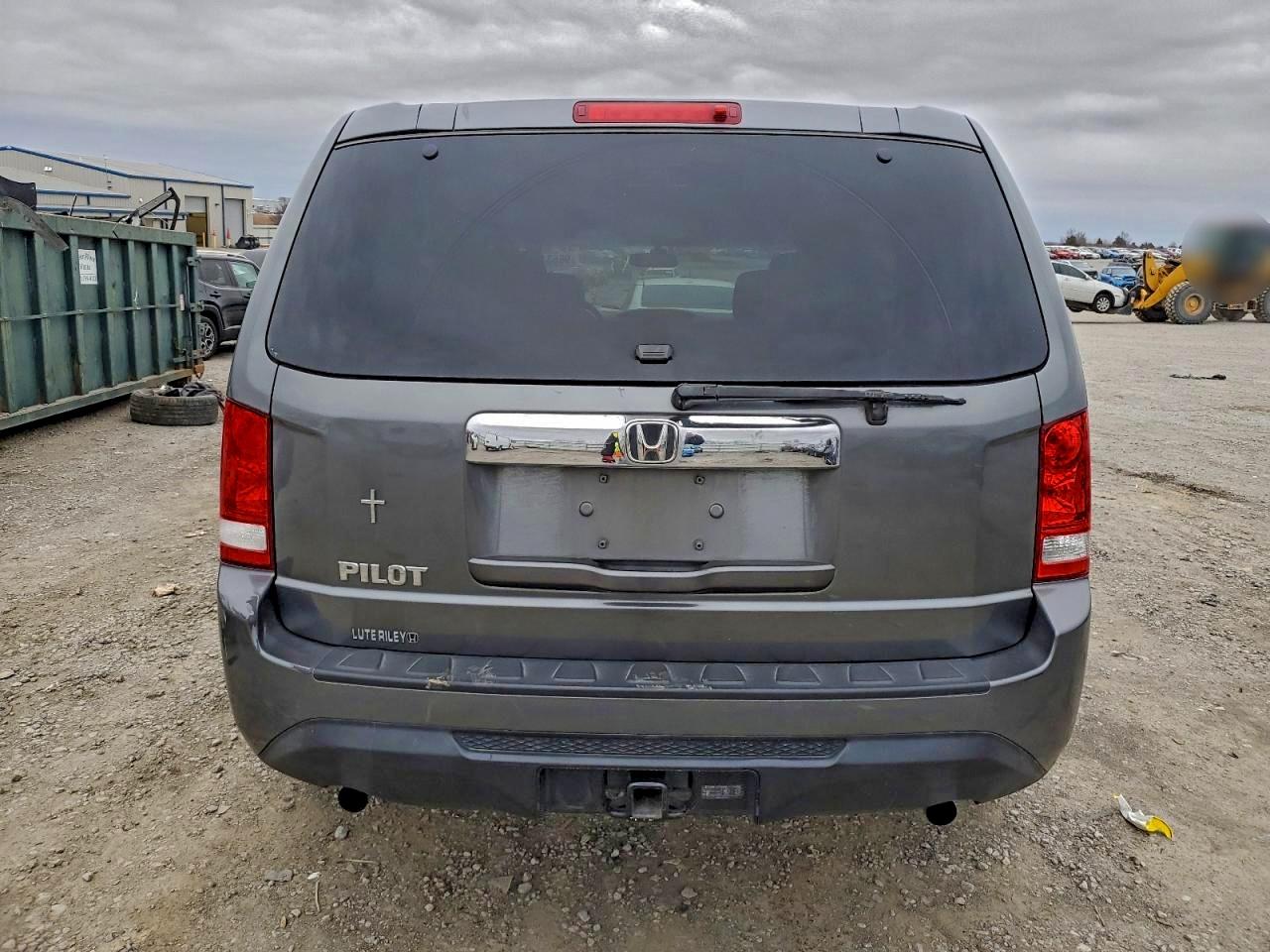 2012 HONDA PILOT LX photo 6