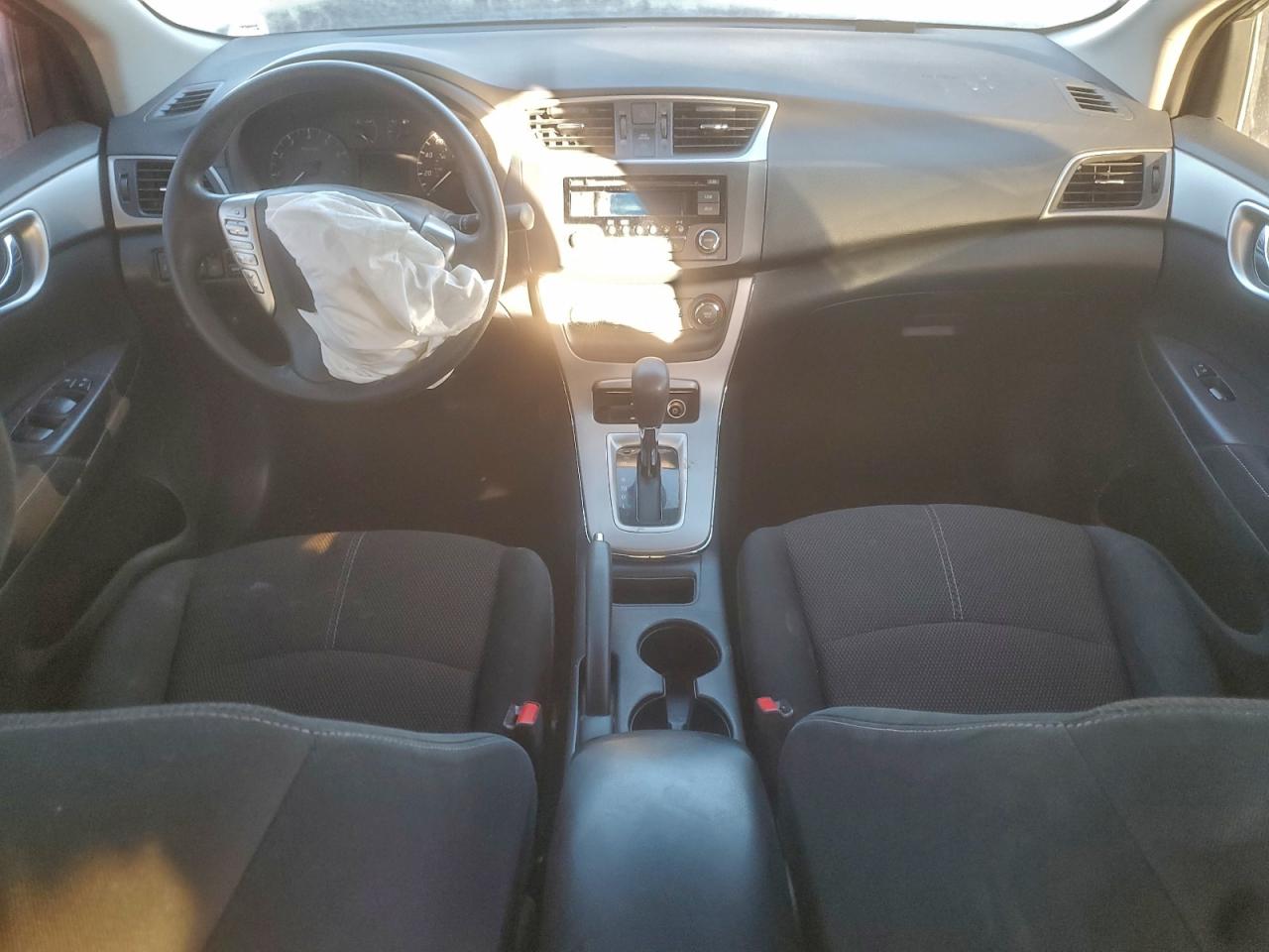 2015 NISSAN SENTRA S photo 8