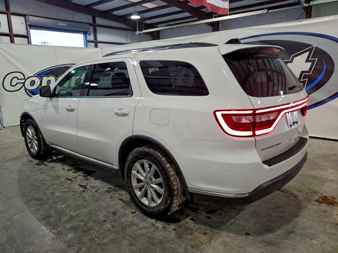 2023 DODGE DURANGO SXT photo 2