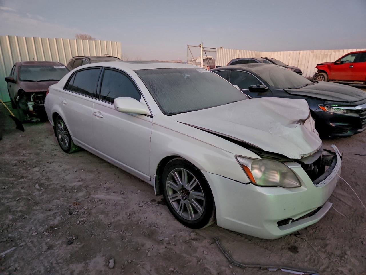 2006 TOYOTA AVALON XL photo 4