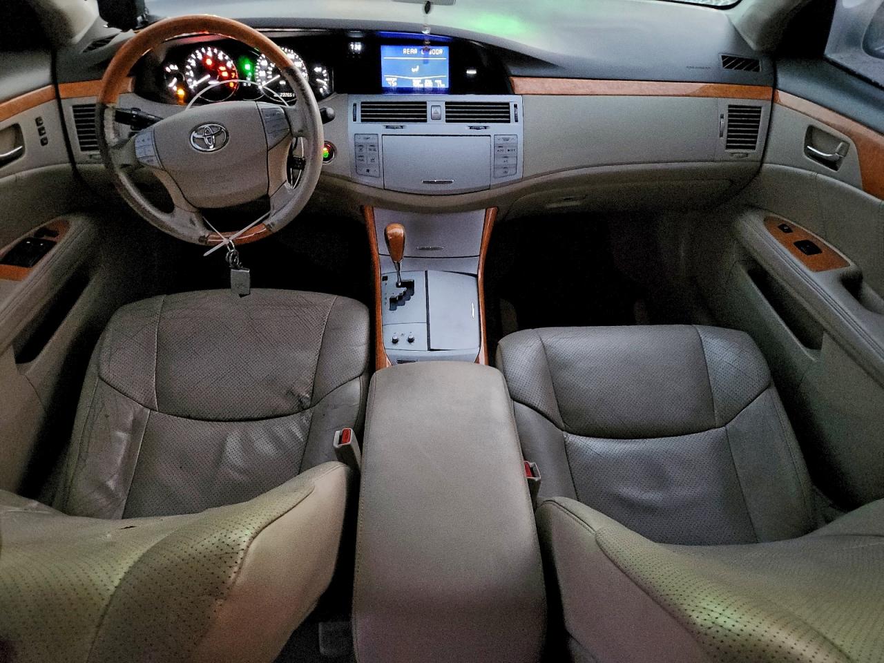 2006 TOYOTA AVALON XL photo 8