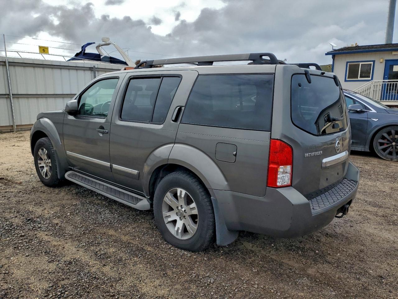2008 NISSAN PATHFINDER S photo 2