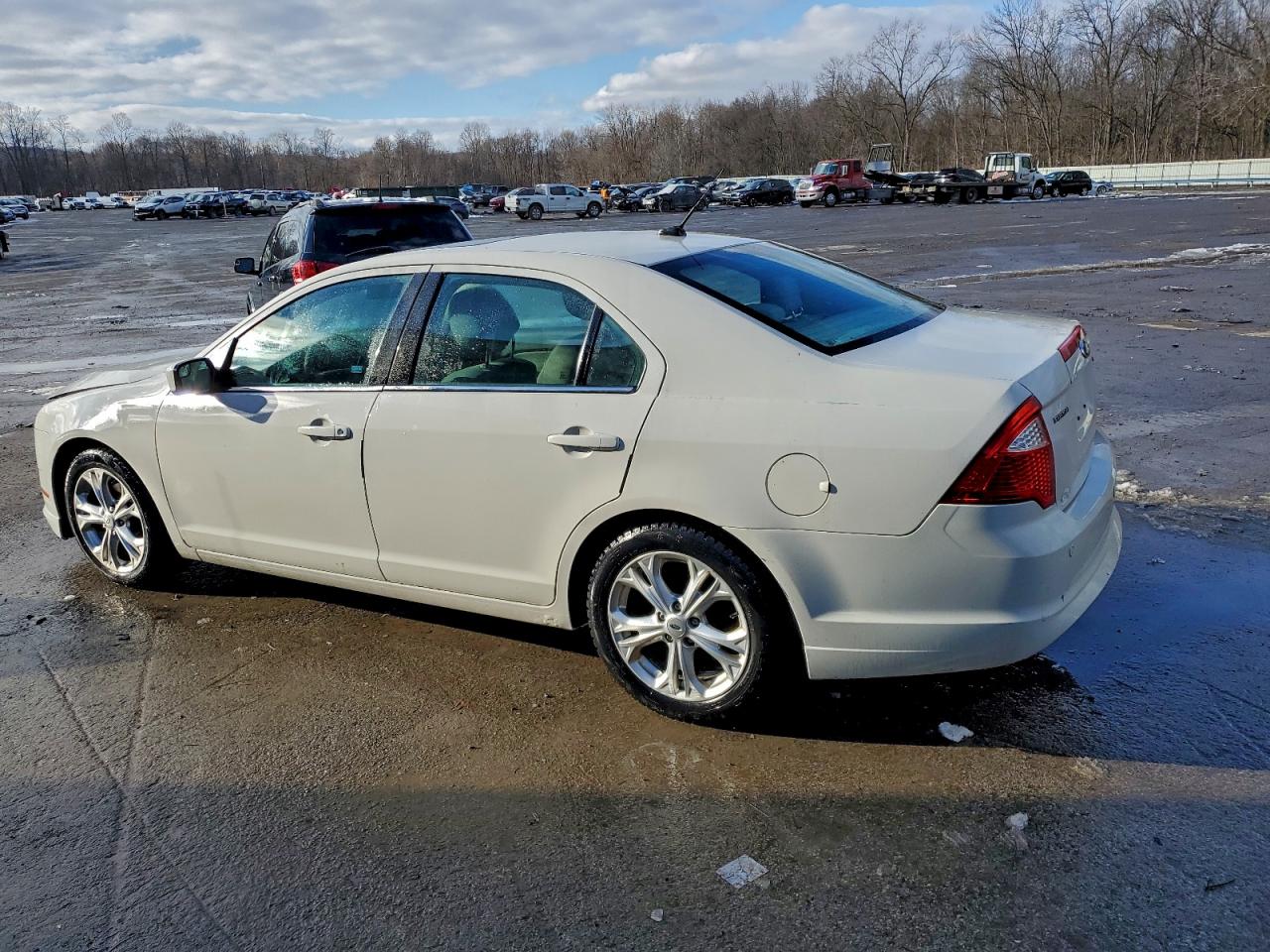 2012 FORD FUSION SE photo 2