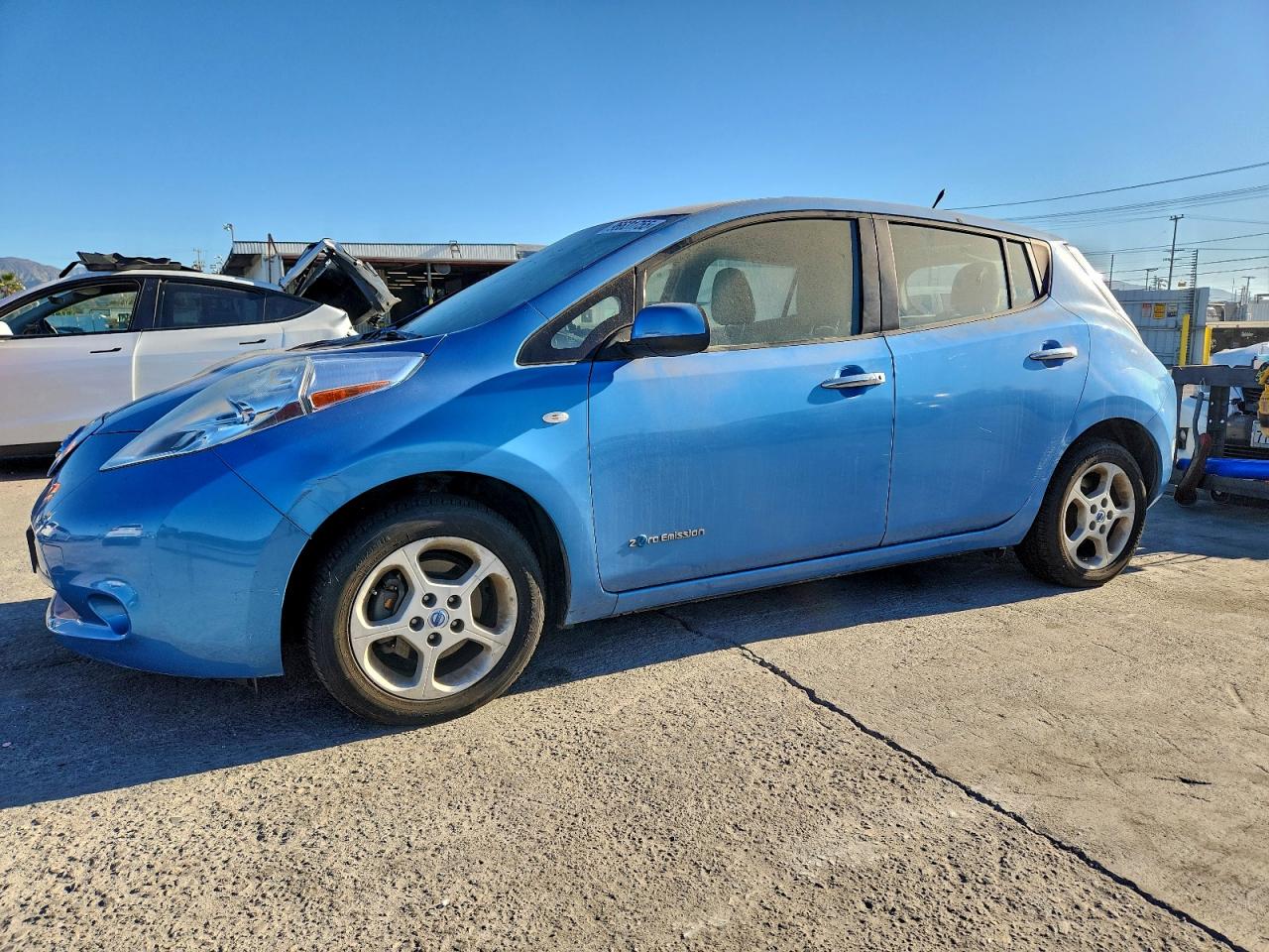 2011 NISSAN LEAF