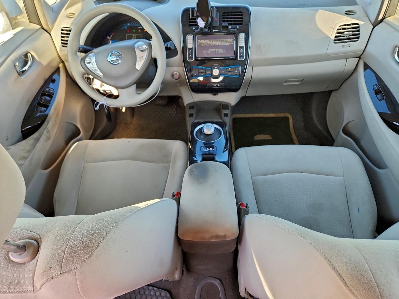 2011 NISSAN LEAF SV photo 15