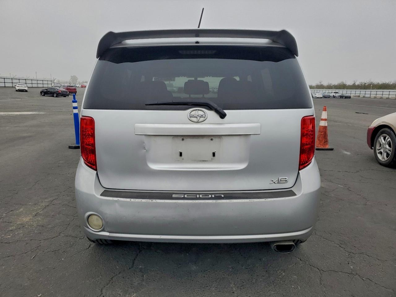 2010 TOYOTA SCION XB photo 6