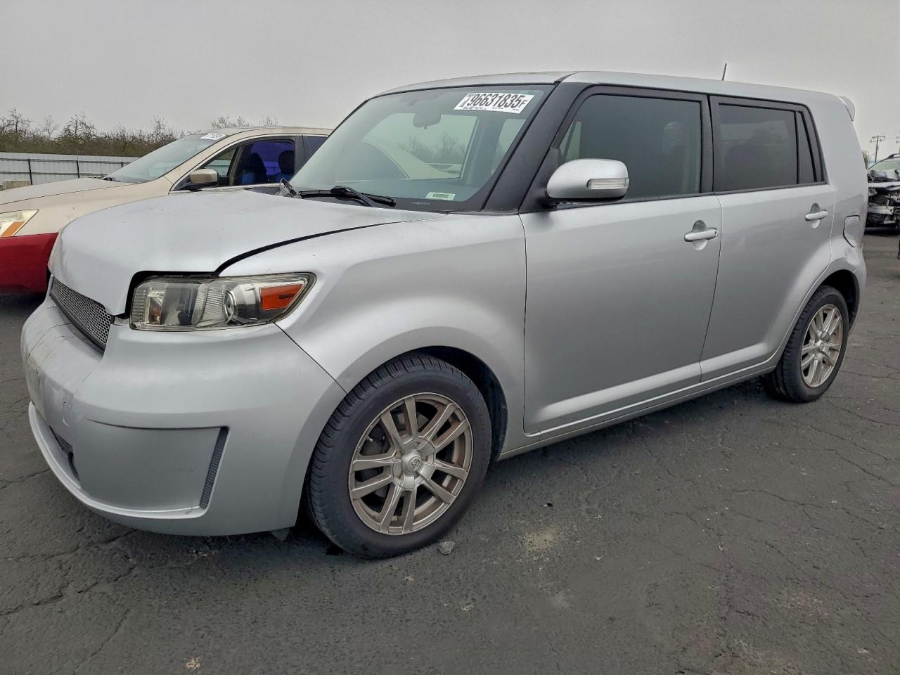 2010 TOYOTA SCION