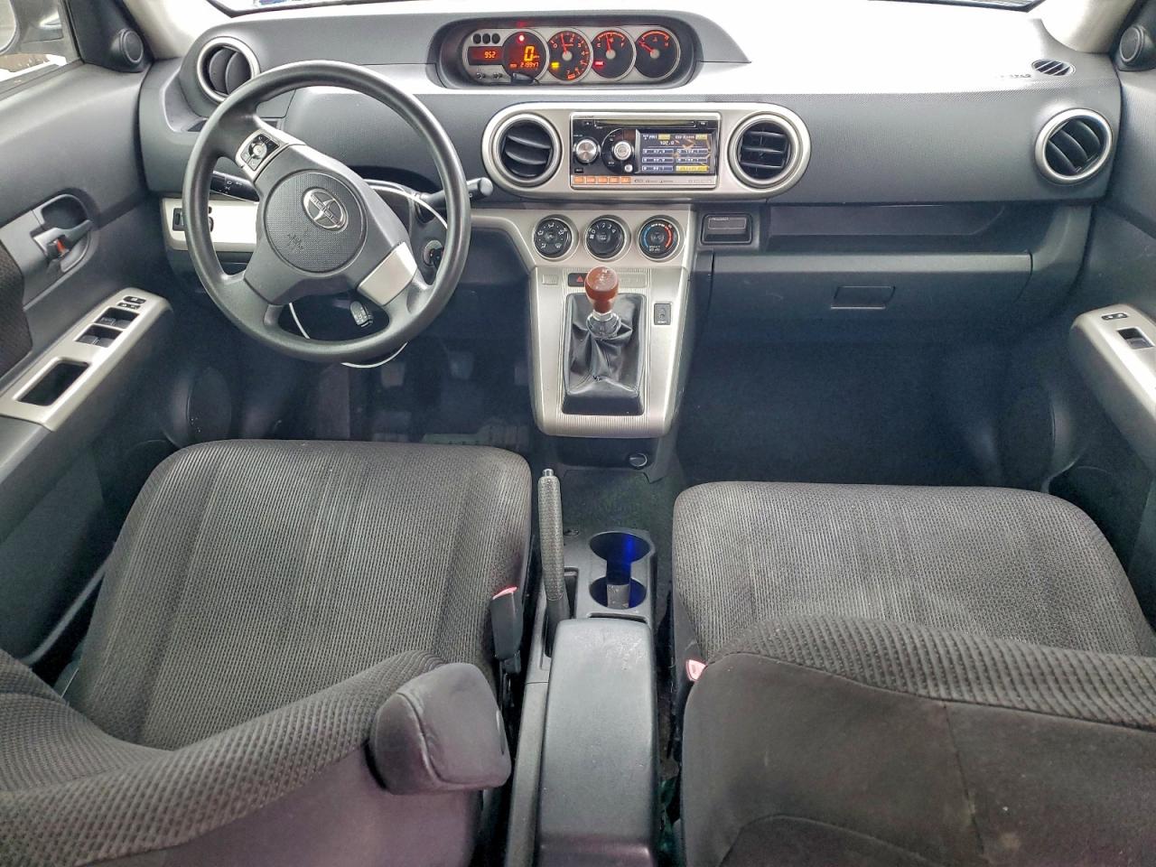 2010 TOYOTA SCION XB photo 8
