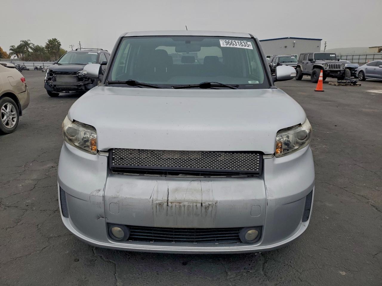 2010 TOYOTA SCION XB photo 5