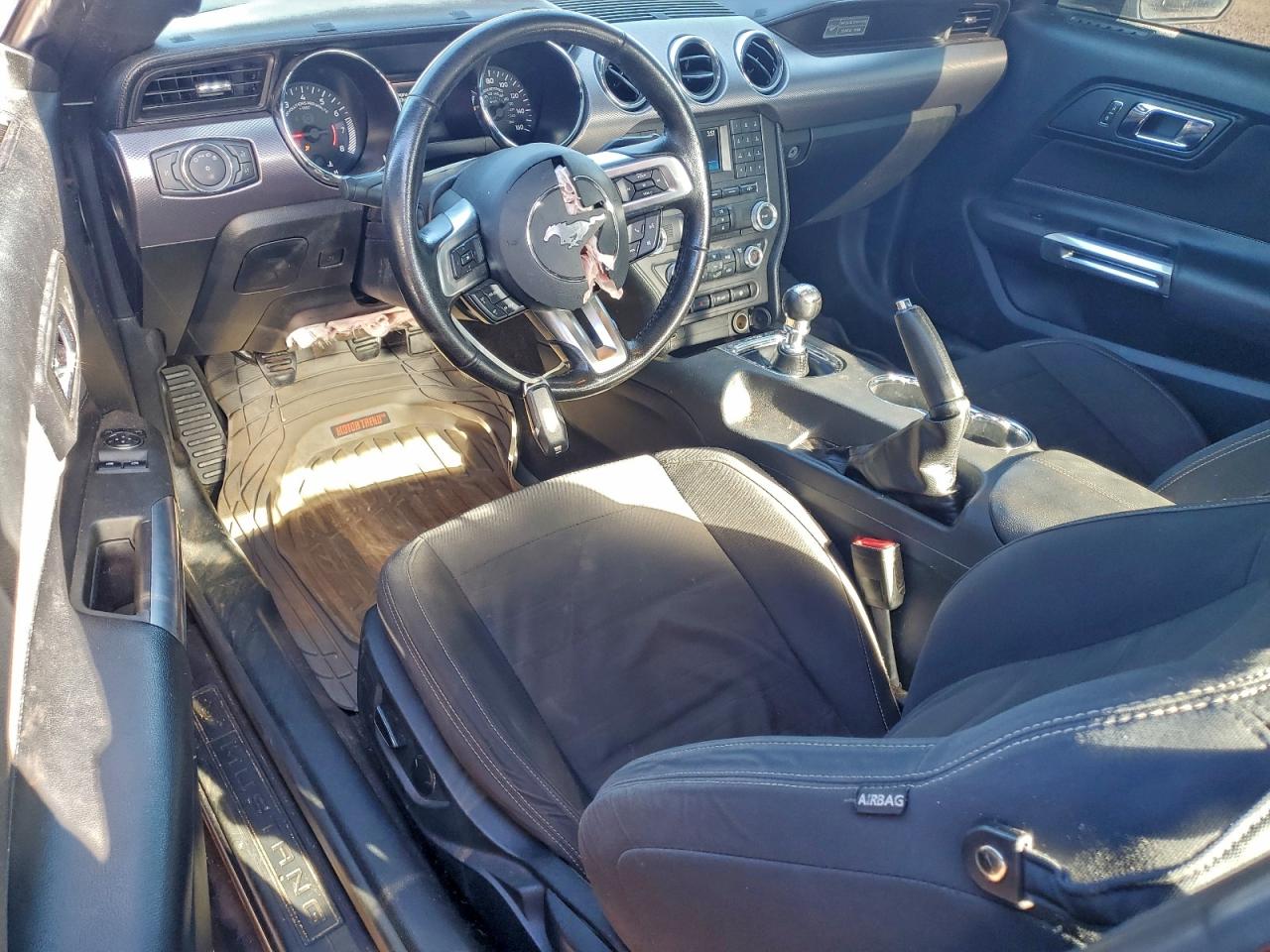 2016 FORD MUSTANG photo 8