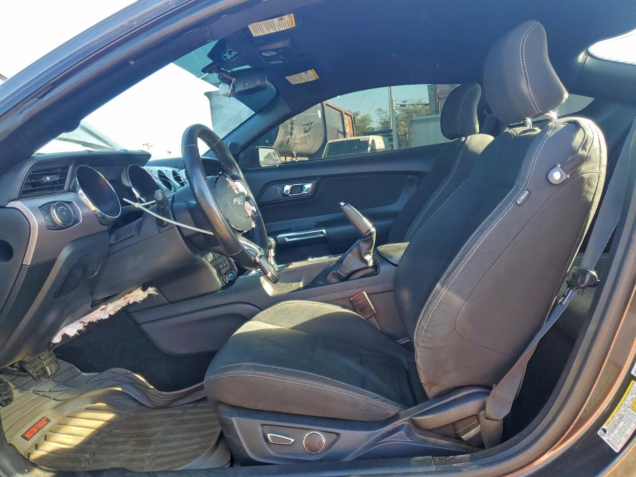 2016 FORD MUSTANG photo 7
