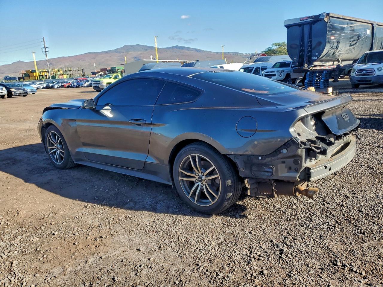 2016 FORD MUSTANG photo 2