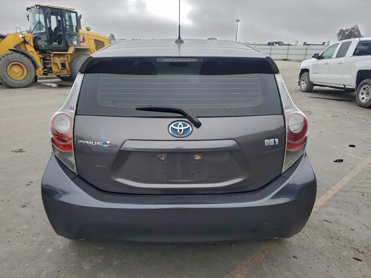 2013 TOYOTA PRIUS C photo 6
