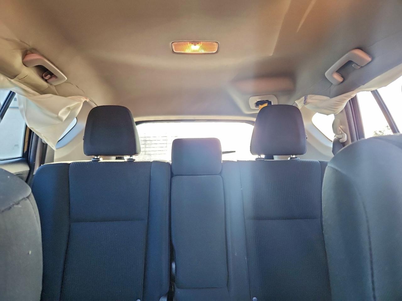 2018 TOYOTA RAV4 LE photo 10