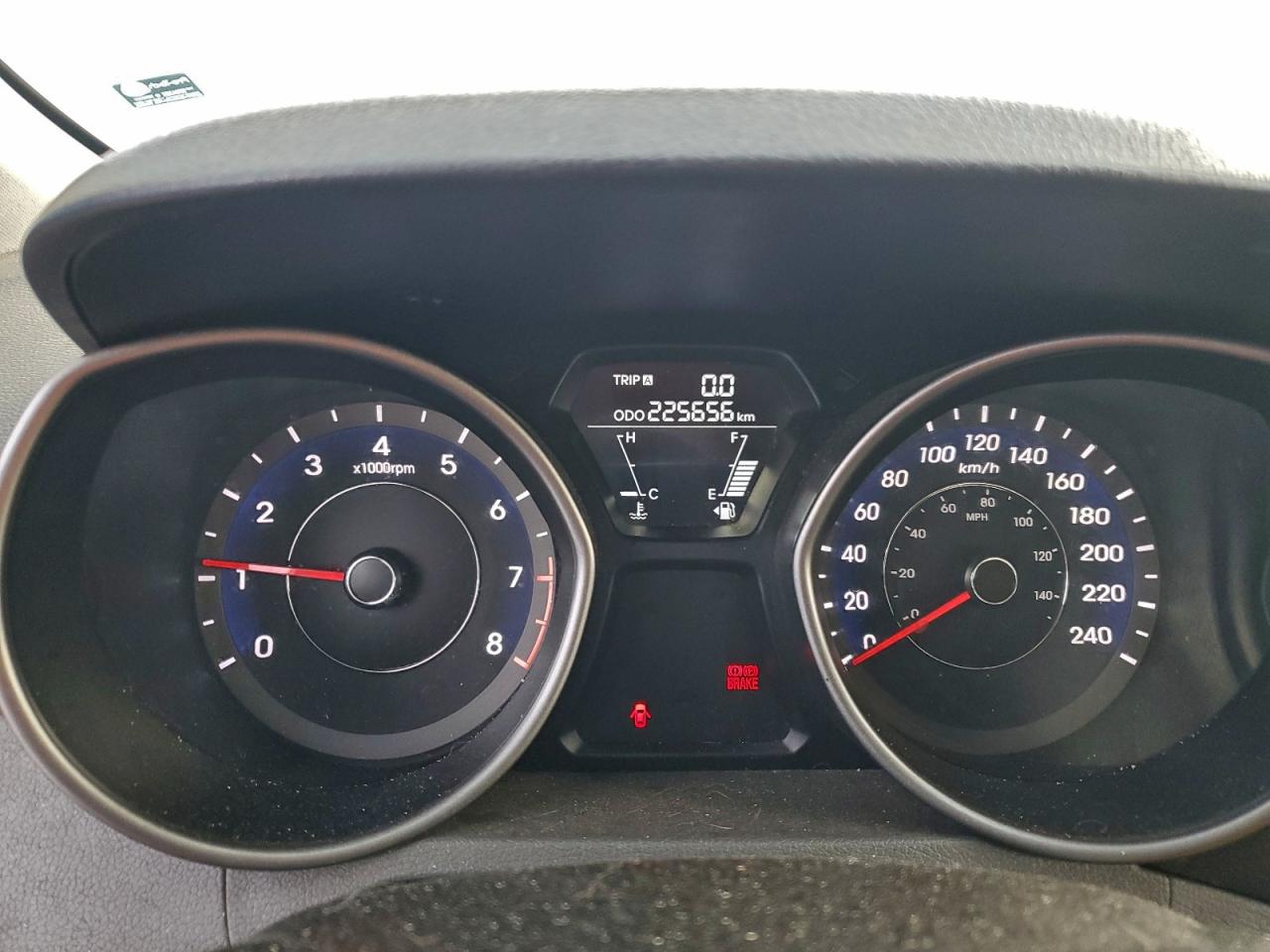 2013 HYUNDAI ELANTRA GLS photo 9