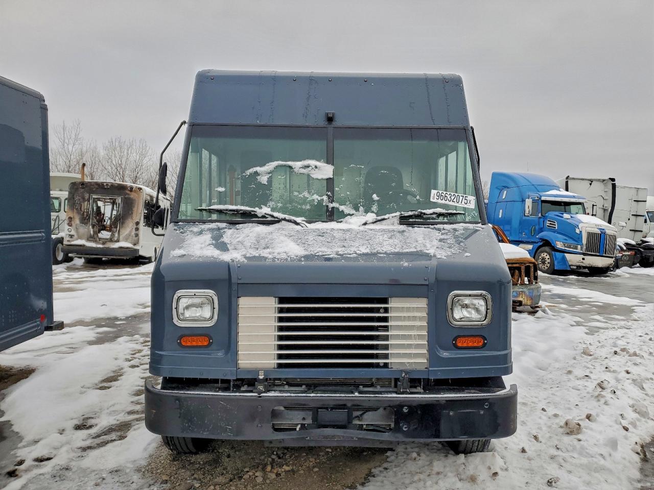 2020 FORD F59 - DELIVERY VAN photo 5