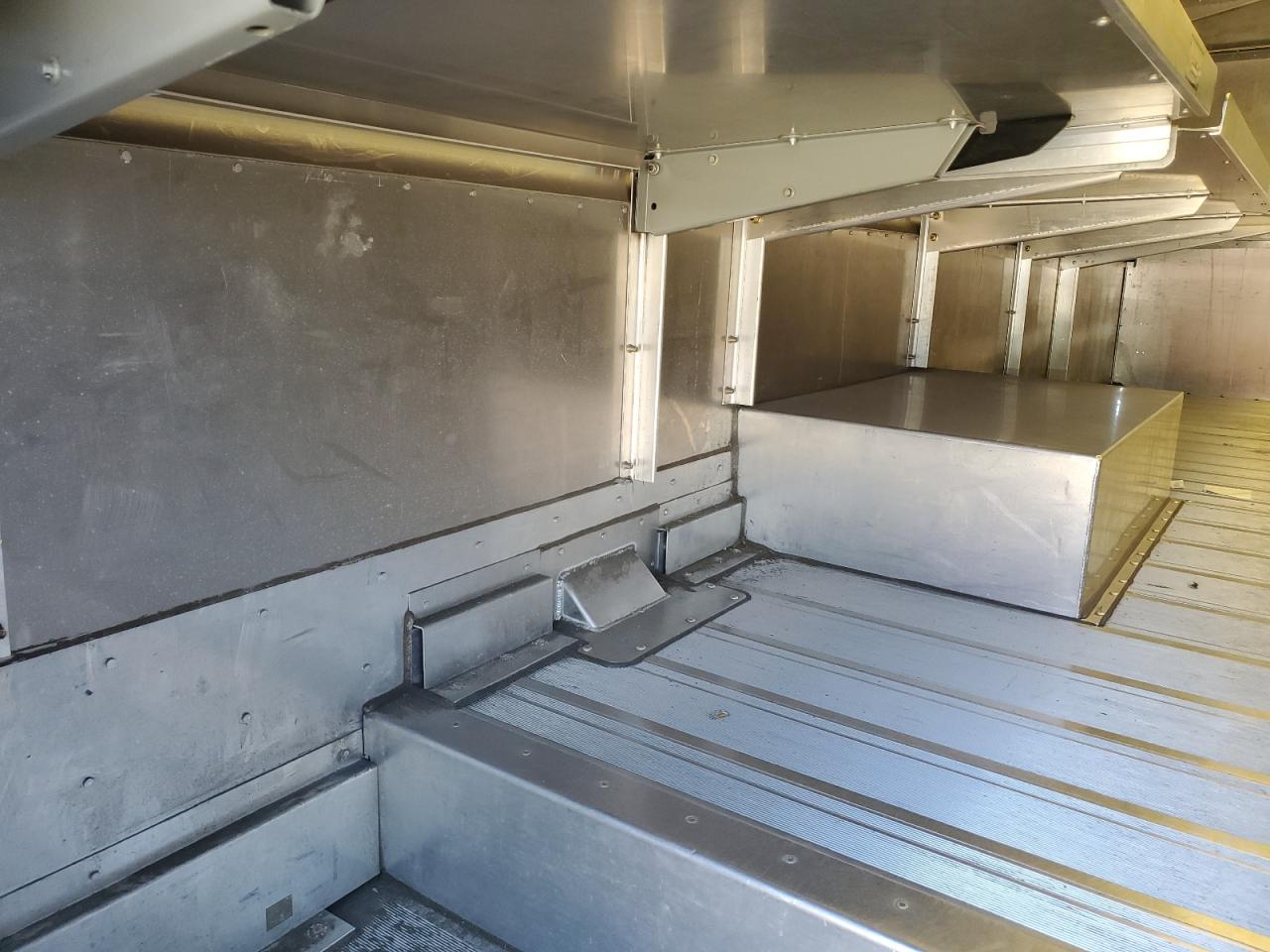 2020 FORD F59 - DELIVERY VAN photo 10