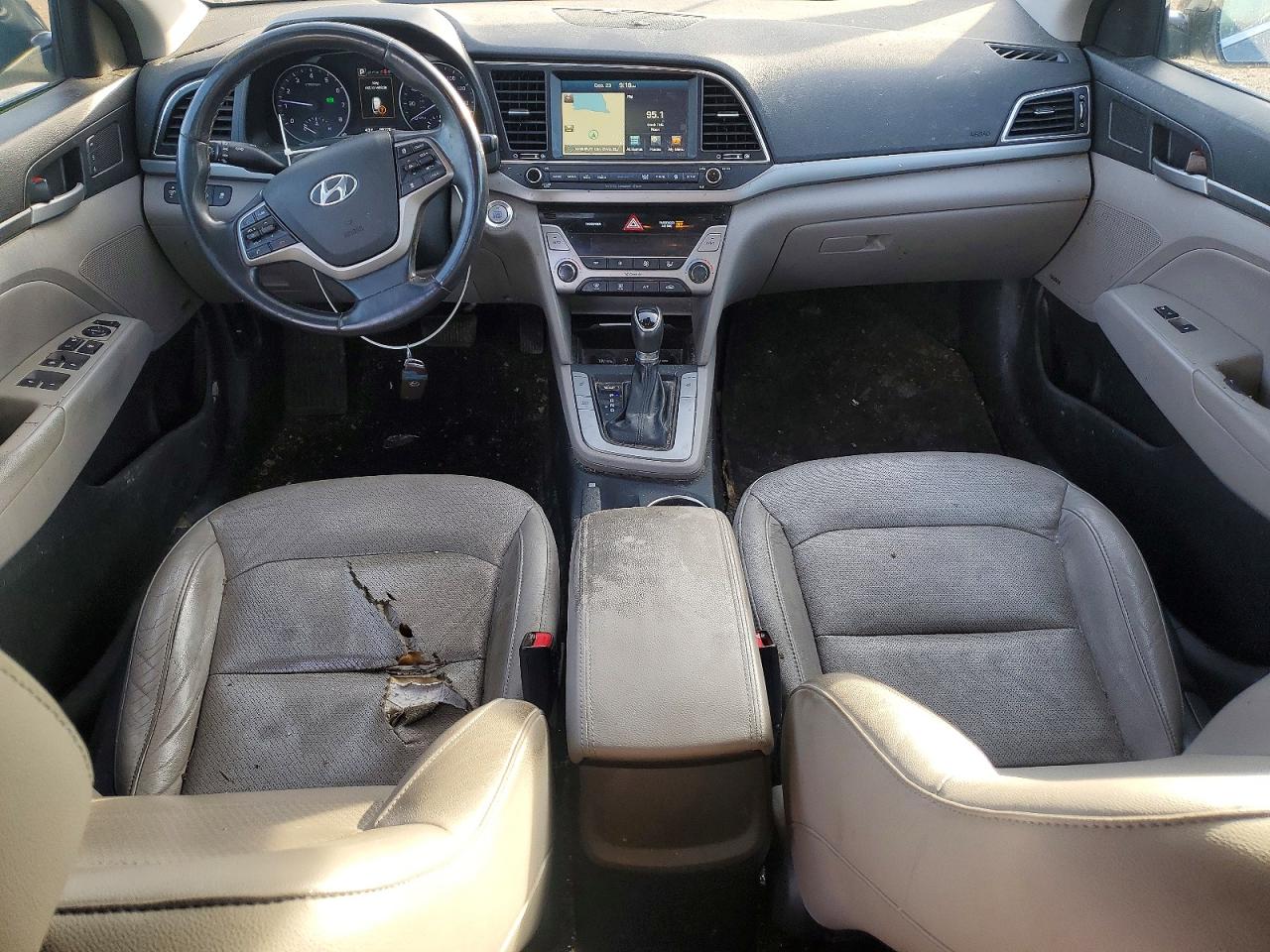2017 HYUNDAI ELANTRA SE photo 8