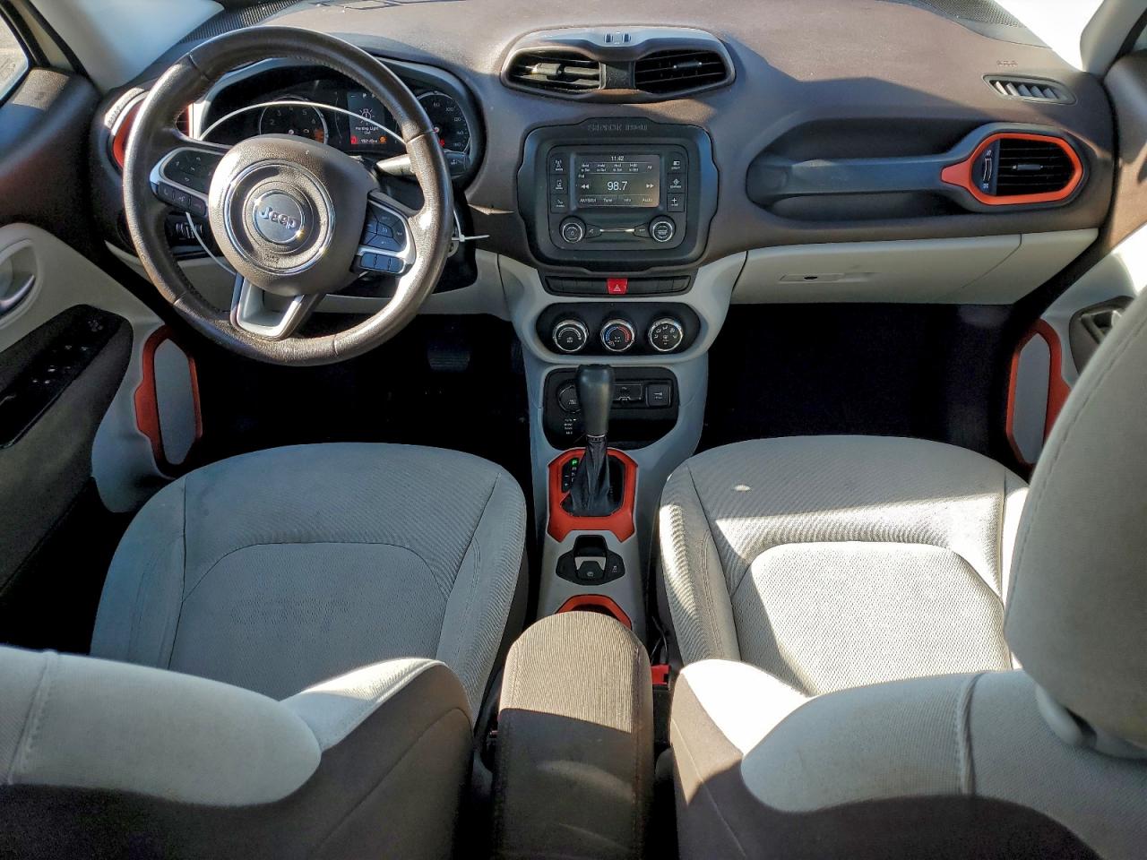 2015 JEEP RENEGADE LATITUDE photo 8