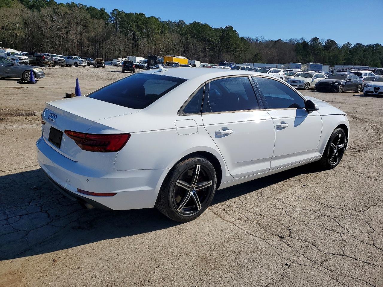 2017 AUDI A4 PREMIUM photo 3