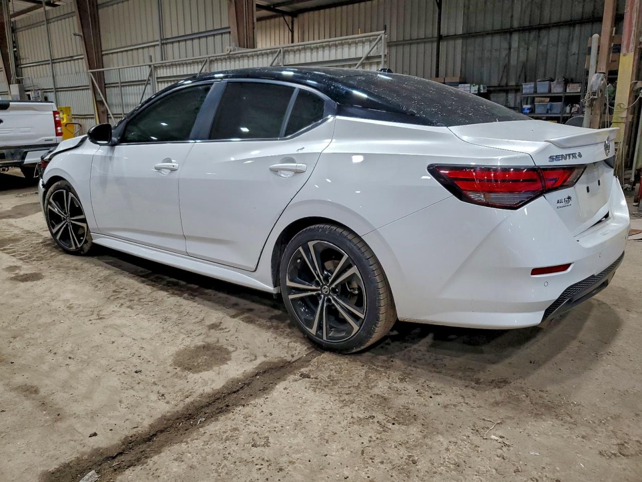 2022 NISSAN SENTRA SR photo 2