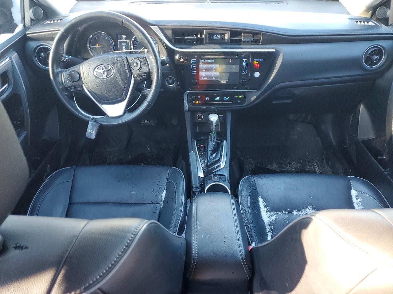 2019 TOYOTA COROLLA L photo 8