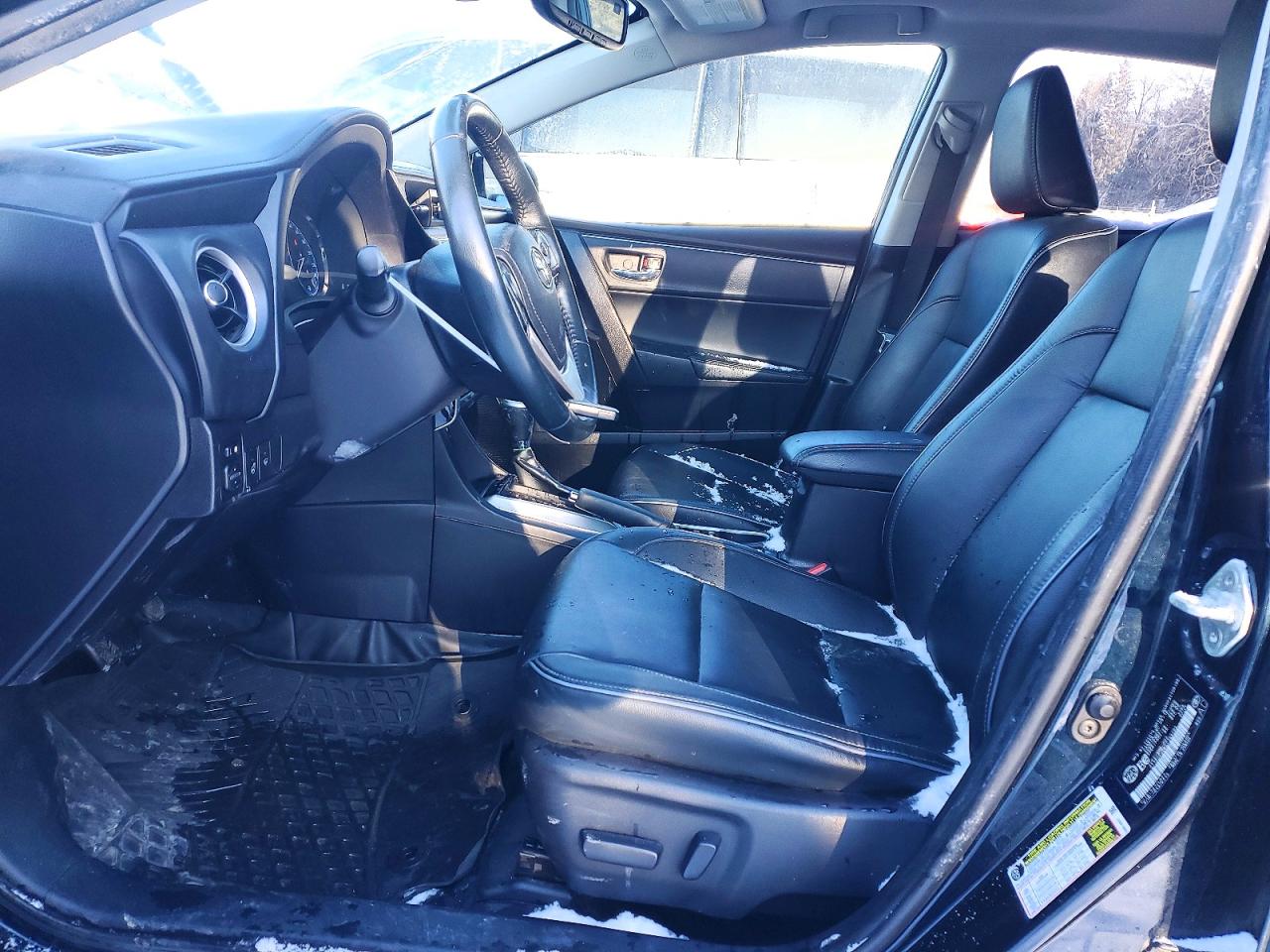 2019 TOYOTA COROLLA L photo 7