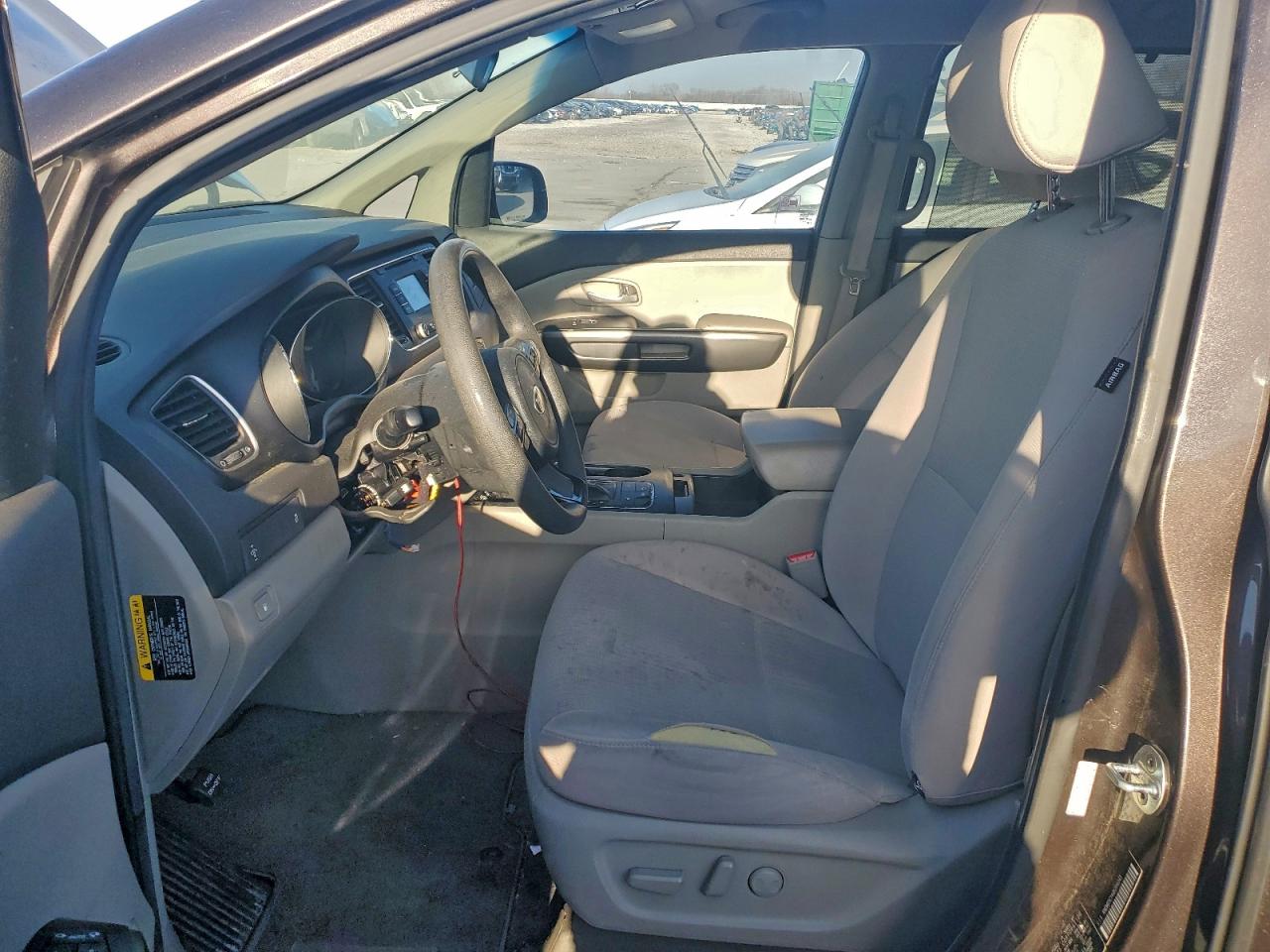 2016 KIA SEDONA LX photo 7