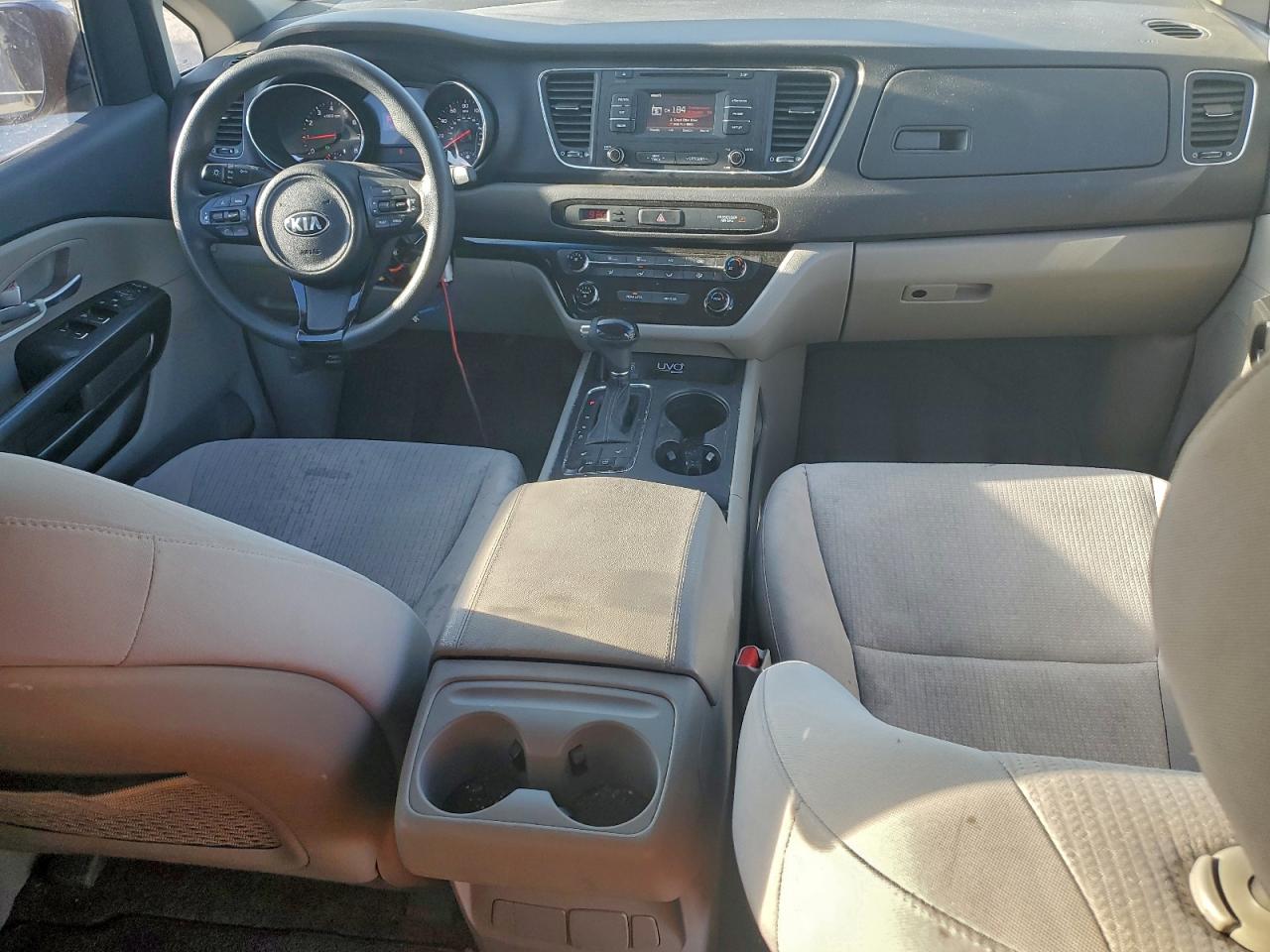 2016 KIA SEDONA LX photo 8