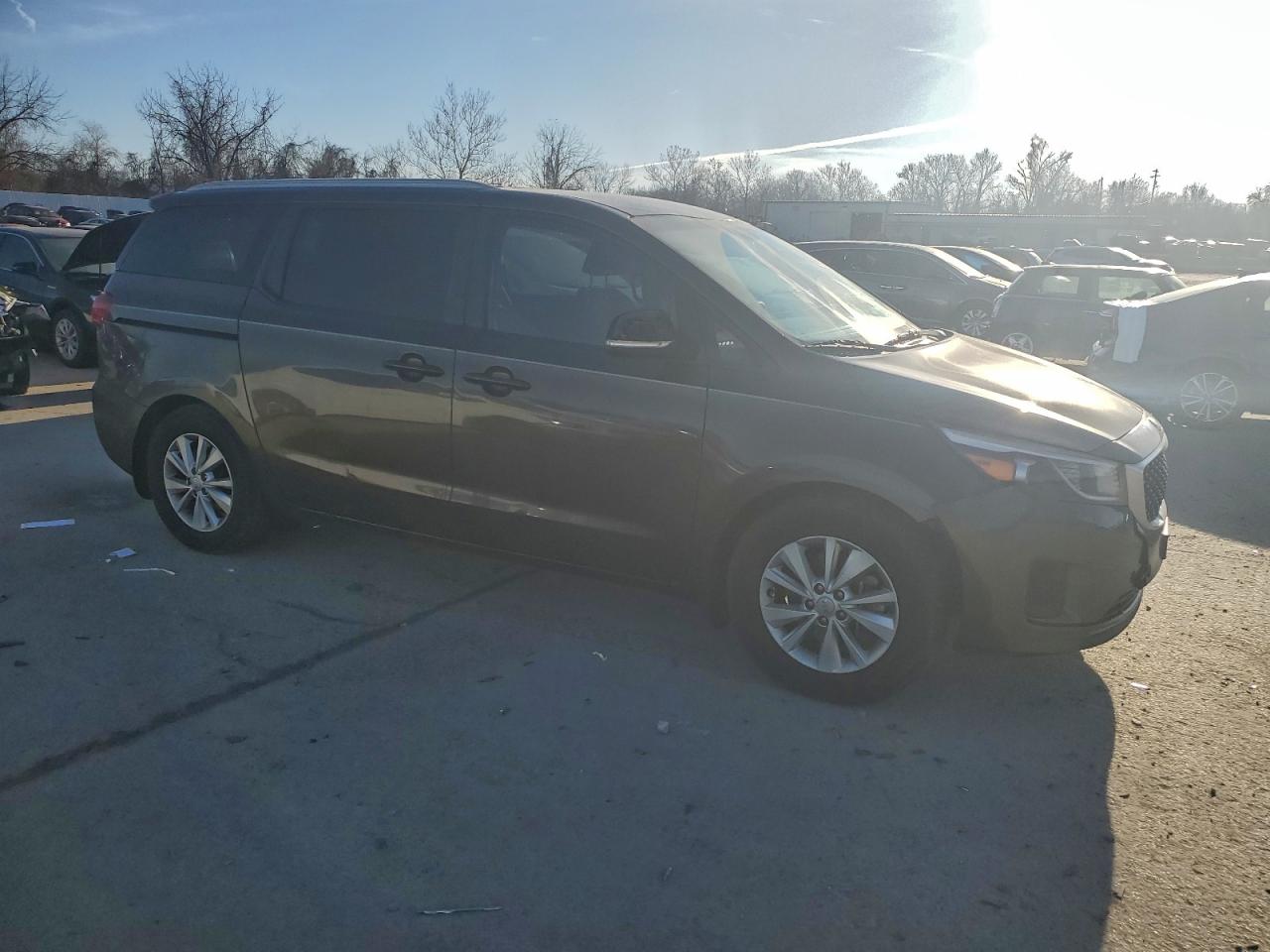2016 KIA SEDONA LX photo 4