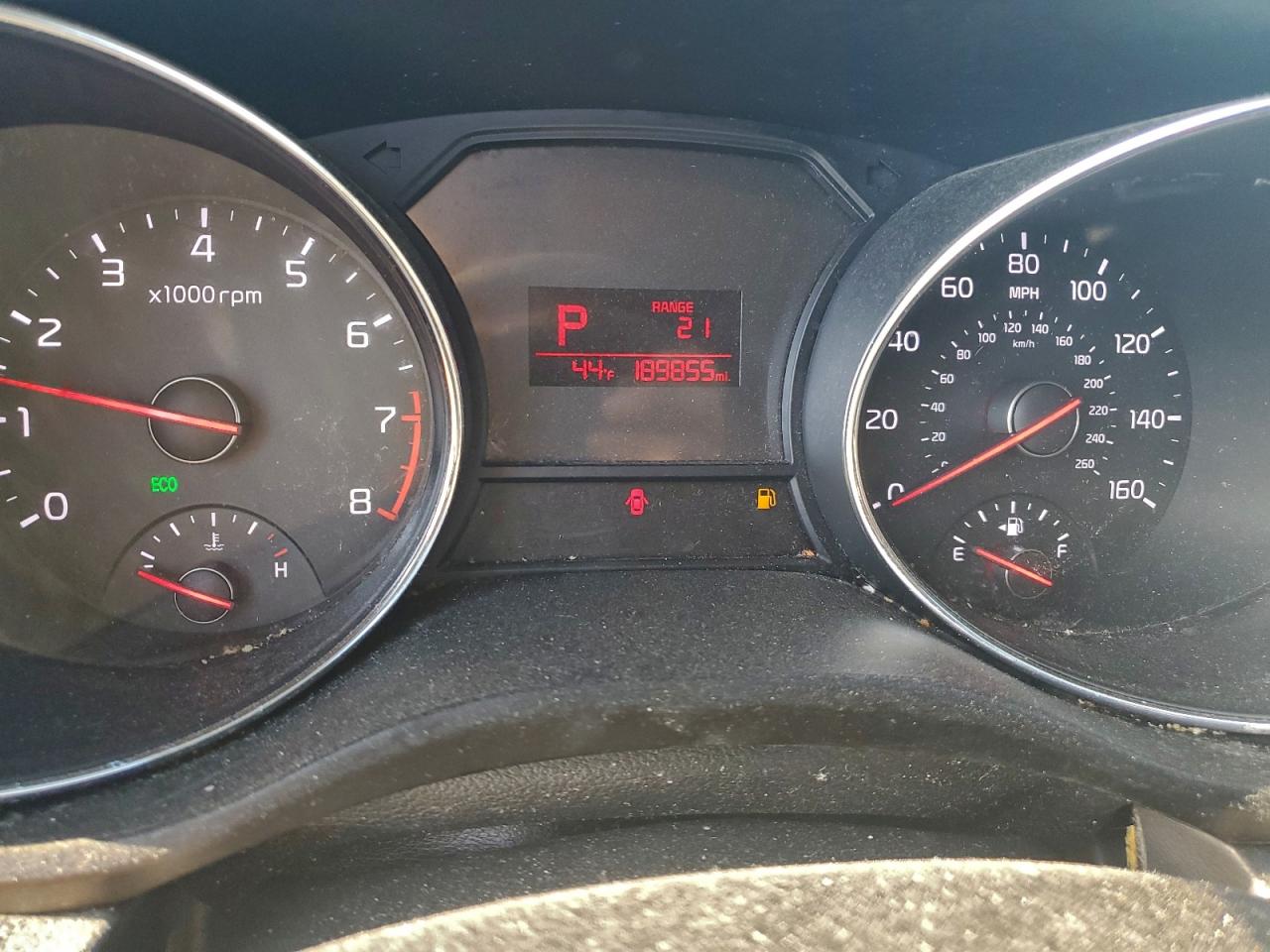 2016 KIA SEDONA LX photo 9