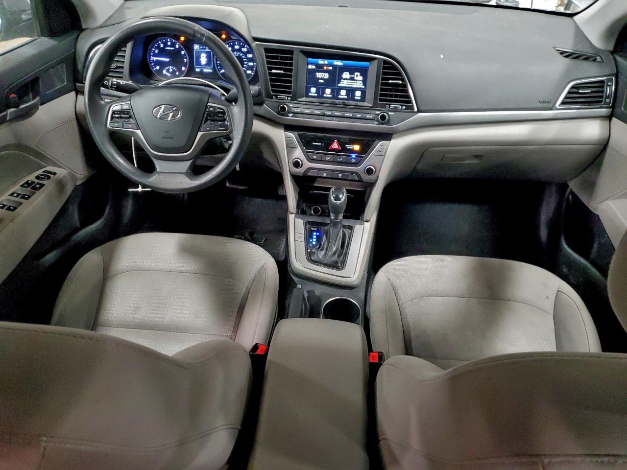 2018 HYUNDAI ELANTRA SEL photo 8