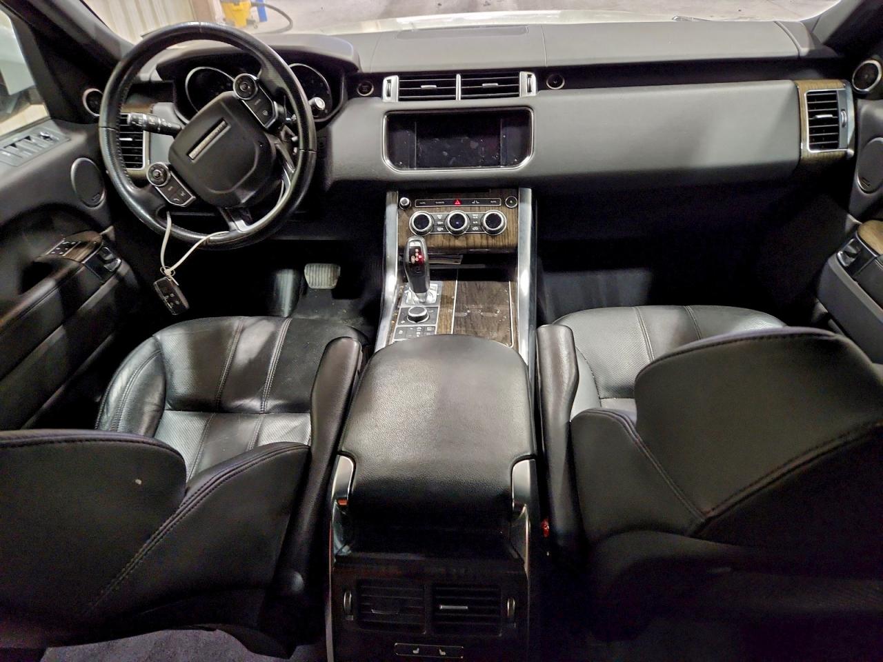 2016 LAND ROVER RANGE ROVER SPORT SE photo 8