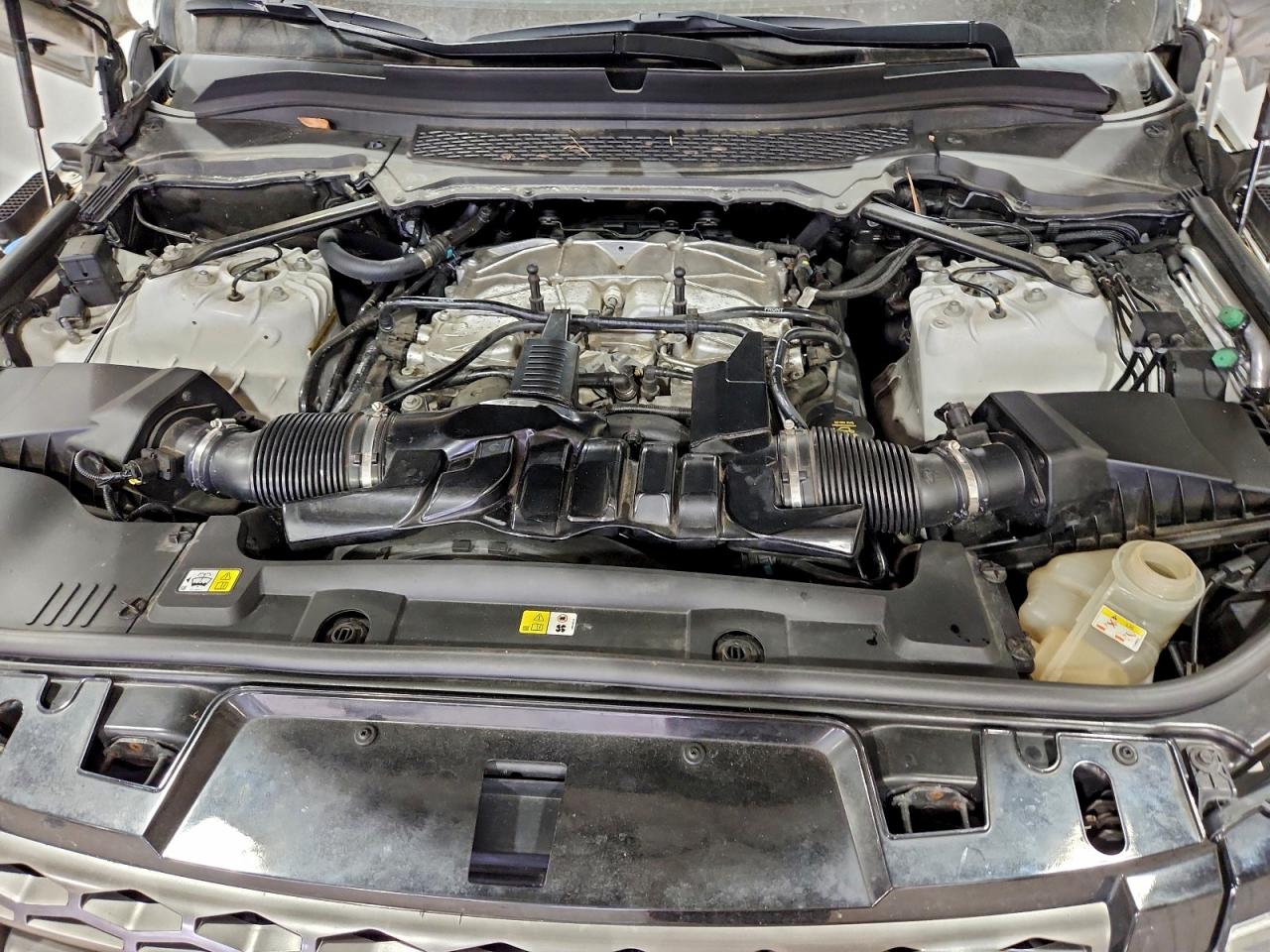 2016 LAND ROVER RANGE ROVER SPORT SE photo 12