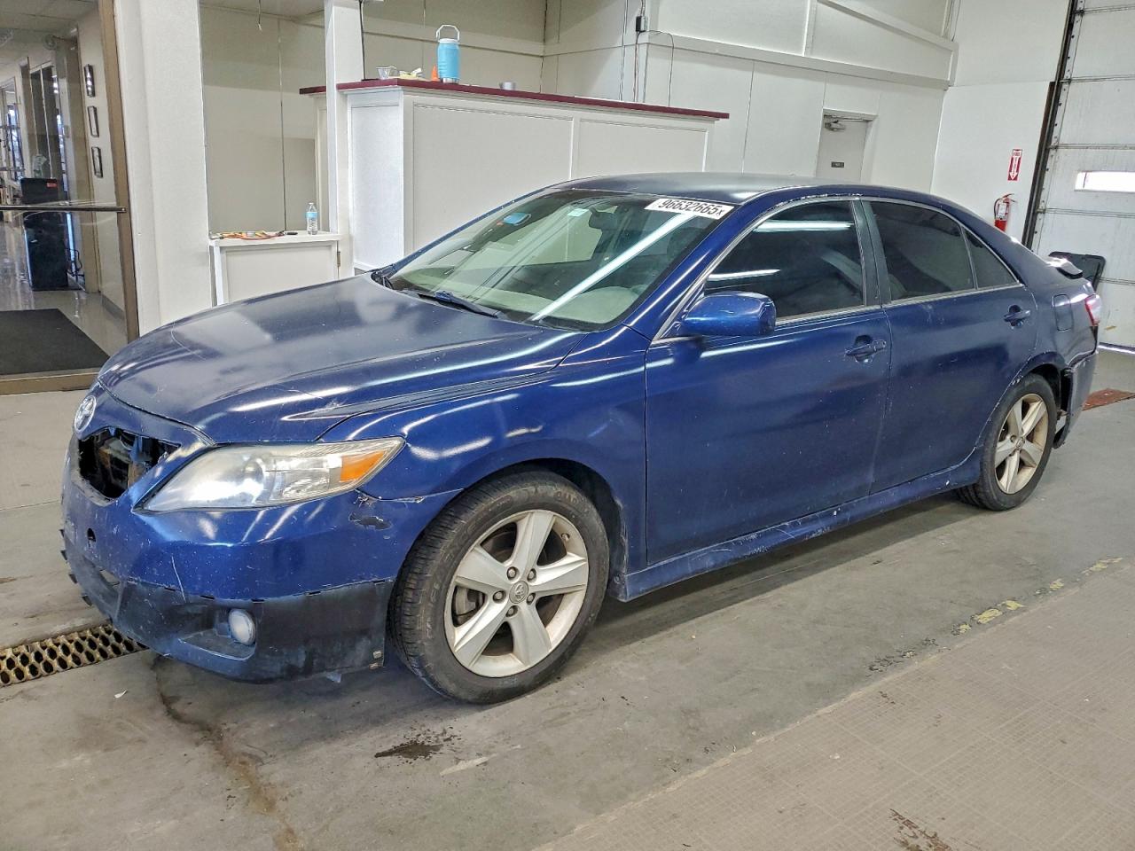 2011 TOYOTA CAMRY