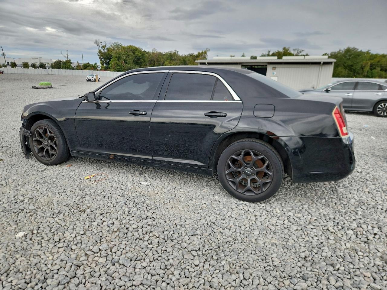 2014 CHRYSLER 300 photo 2