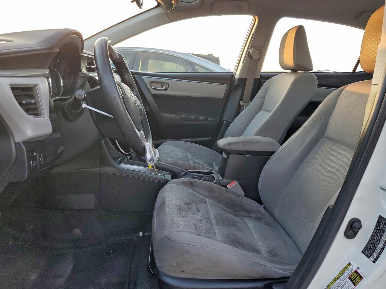 2016 TOYOTA COROLLA L photo 7