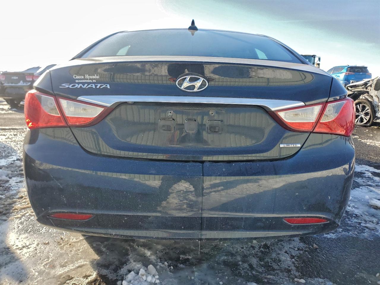 2011 HYUNDAI SONATA SE photo 6