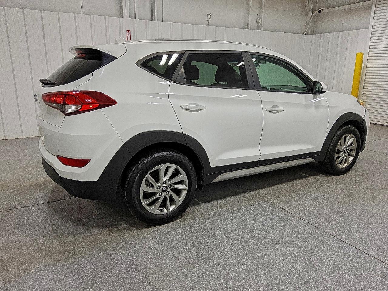 2018 HYUNDAI TUCSON SEL photo 3