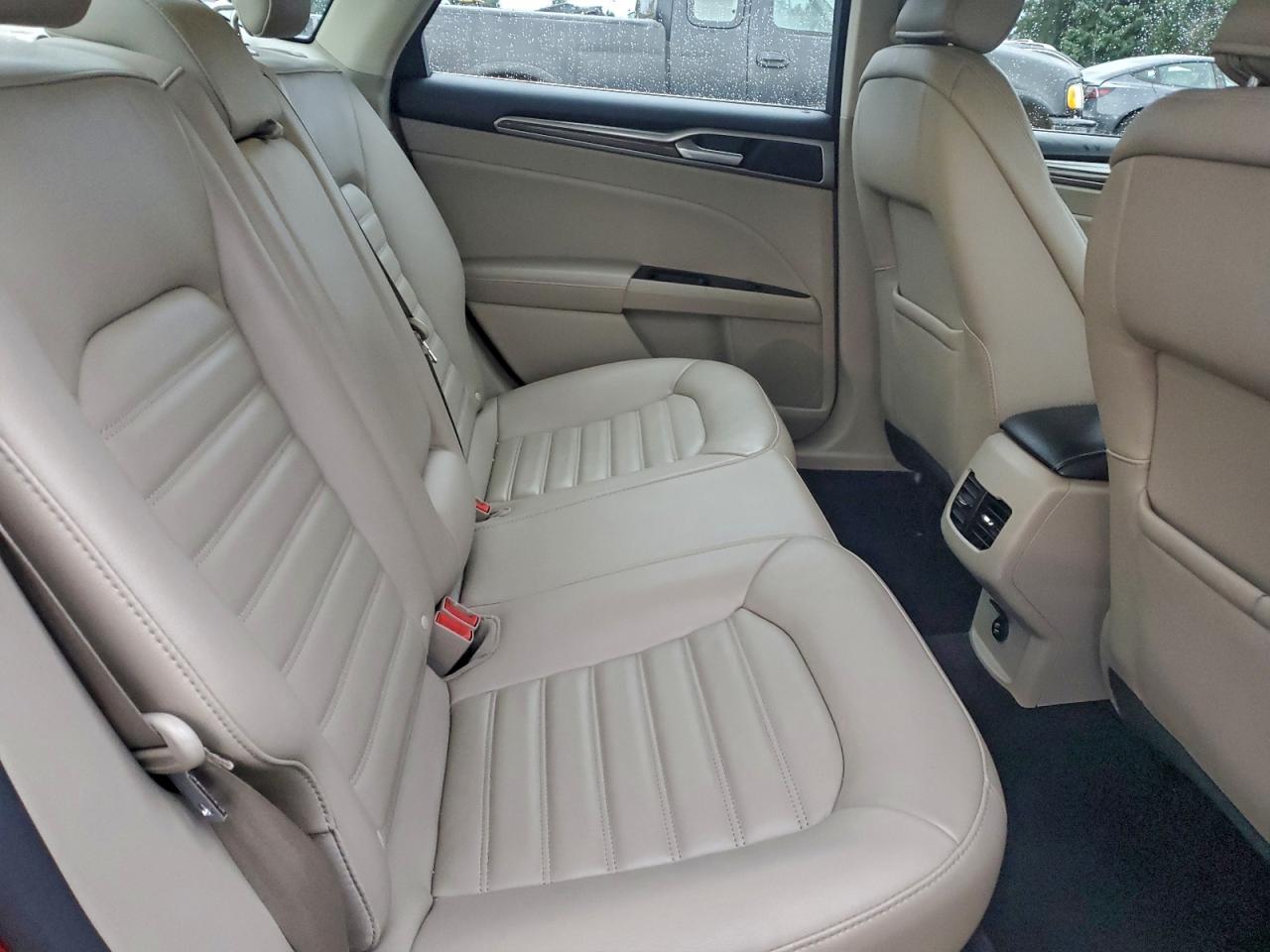 2017 FORD FUSION SE photo 10