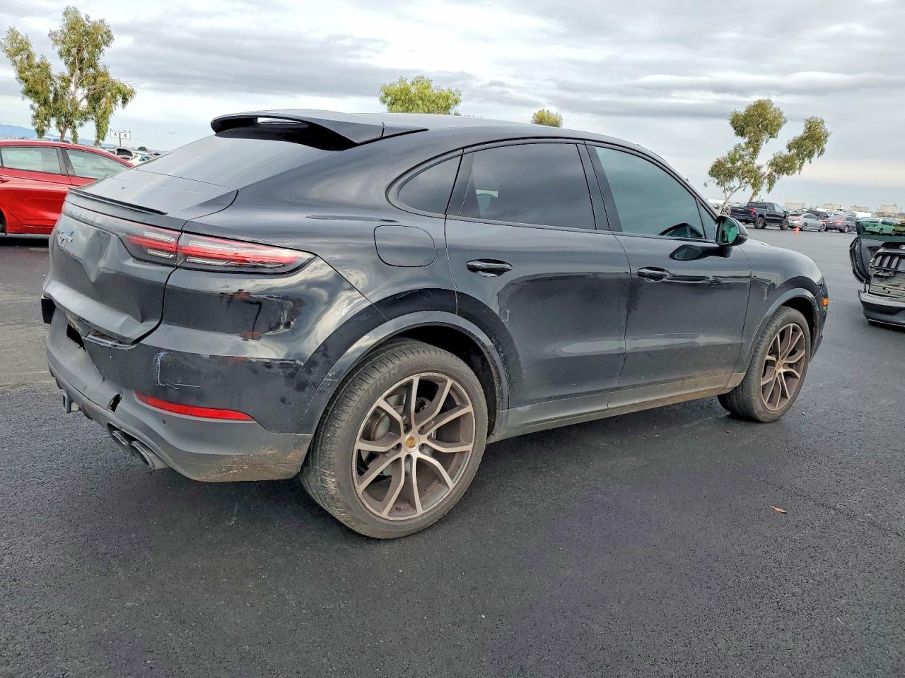 2021 PORSCHE CAYENNE COUPE photo 3
