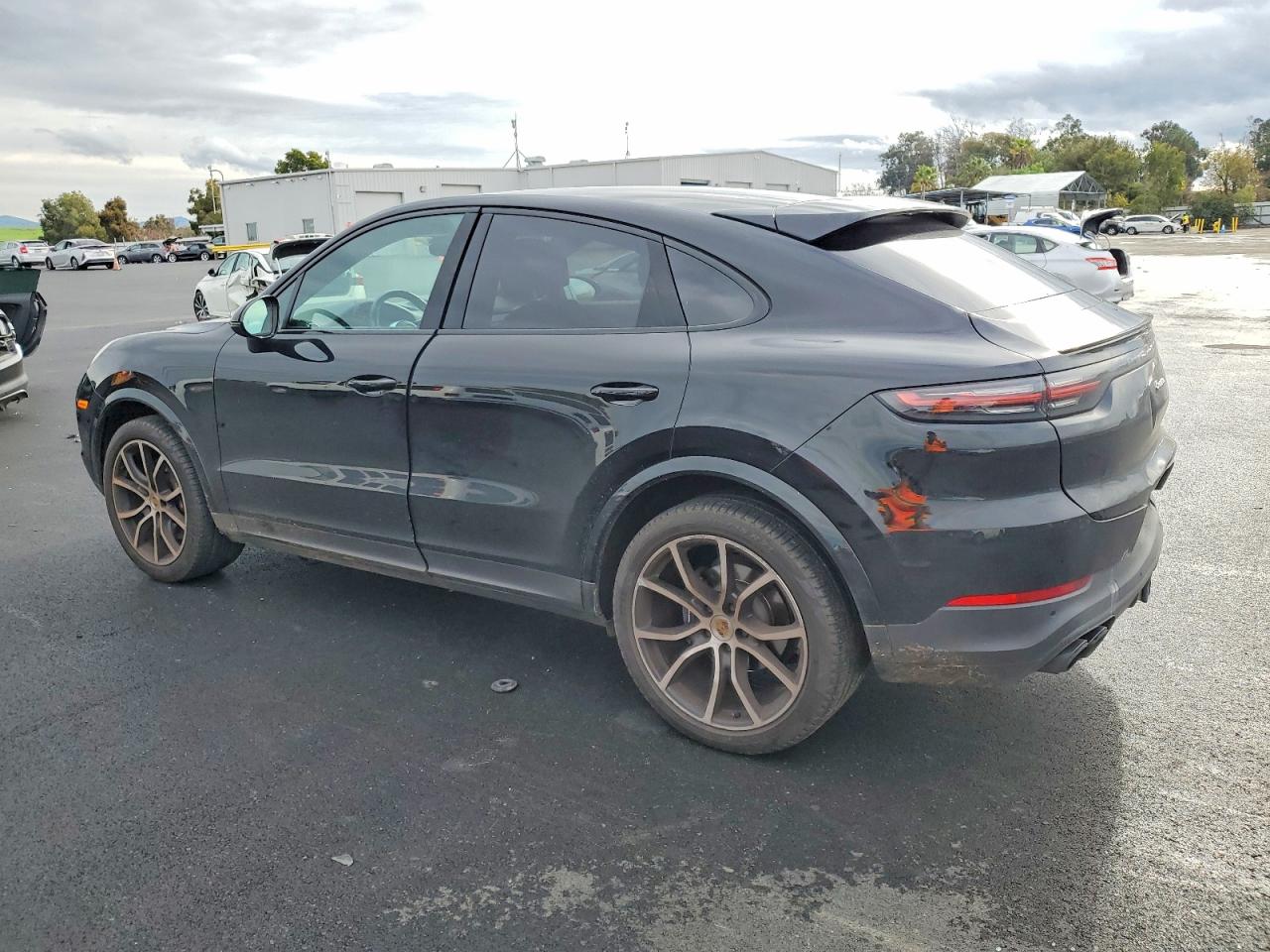 2021 PORSCHE CAYENNE COUPE photo 2